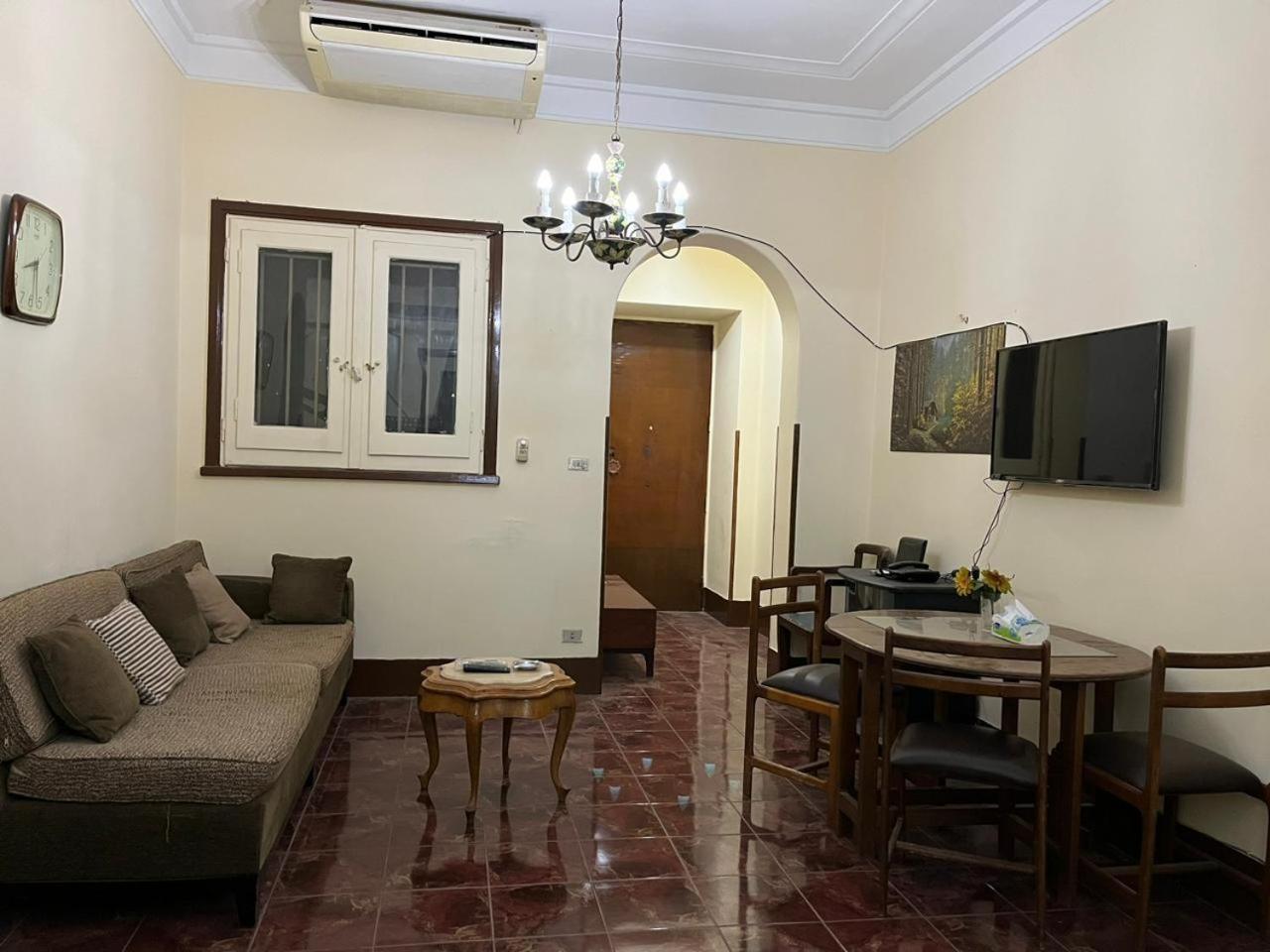 Beautiful Apartment In The Heart Of Cairo Exterior photo